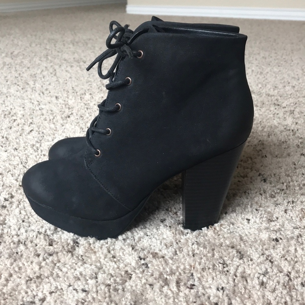 Black boots/booties